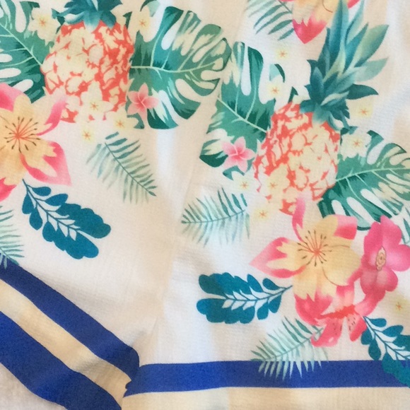 Summer romper - Picture 3 of 3